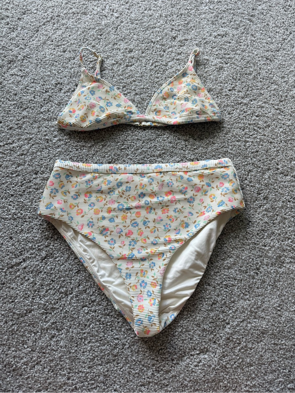 Billabong Two-Piece Floral Ribbed Bikini Set in Cream with Floral Pattern